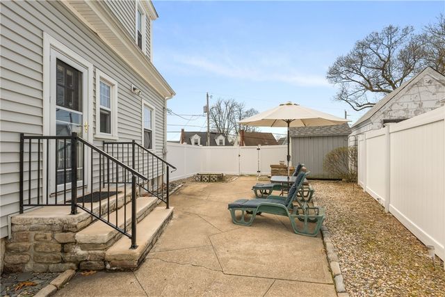 381 Auburn Street, Cranston, RI 02910