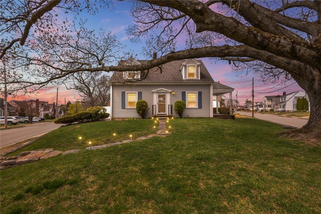 381 Auburn Street, Cranston, RI 02910