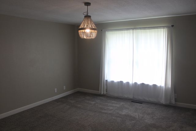 816 Oaklawn Avenue, East Moline, IL 61244