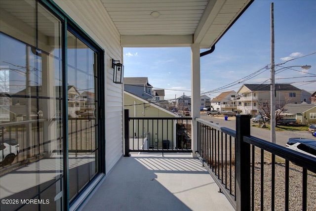 5 Shore Pine Drive, Brick, NJ 08723