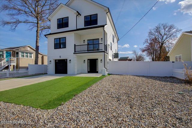 5 Shore Pine Drive, Brick, NJ 08723