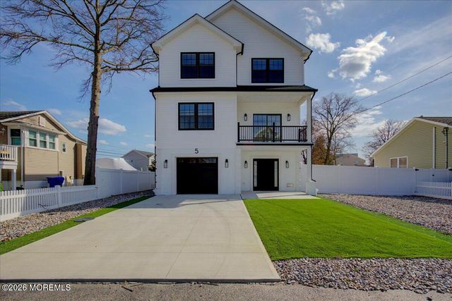 5 Shore Pine Drive, Brick, NJ 08723
