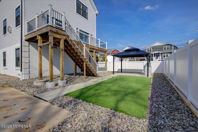 5 Shore Pine Drive, Brick, NJ 08723