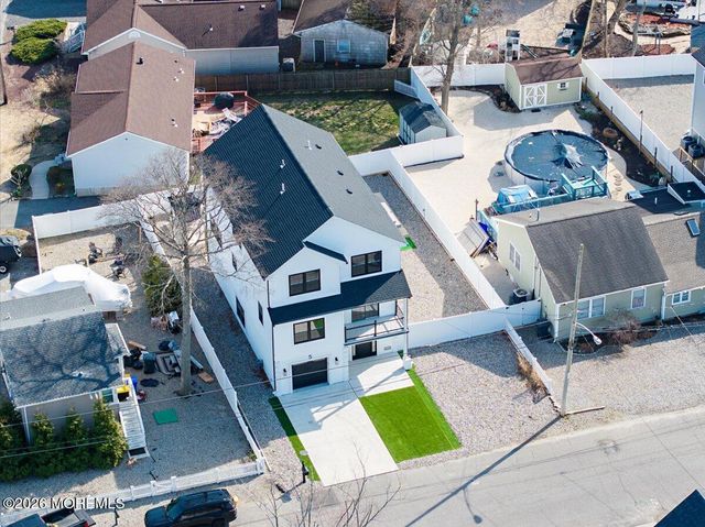 5 Shore Pine Drive, Brick, NJ 08723