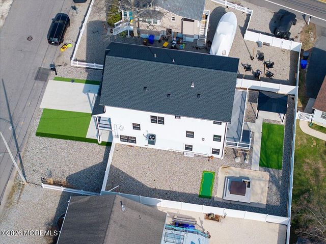 5 Shore Pine Drive, Brick, NJ 08723