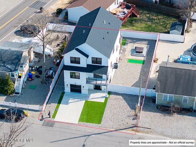 5 Shore Pine Drive, Brick, NJ 08723