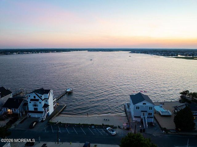 5 Shore Pine Drive, Brick, NJ 08723