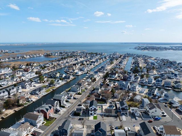 5 Shore Pine Drive, Brick, NJ 08723