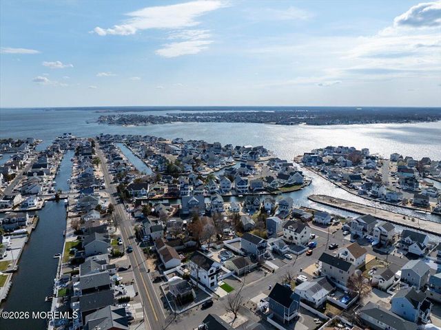 5 Shore Pine Drive, Brick, NJ 08723