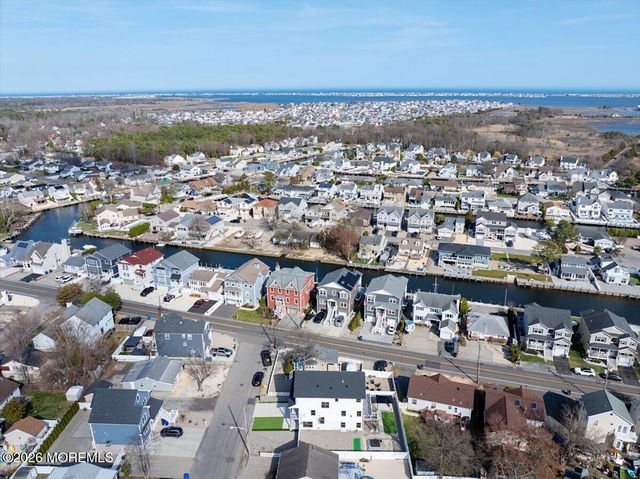 5 Shore Pine Drive, Brick, NJ 08723
