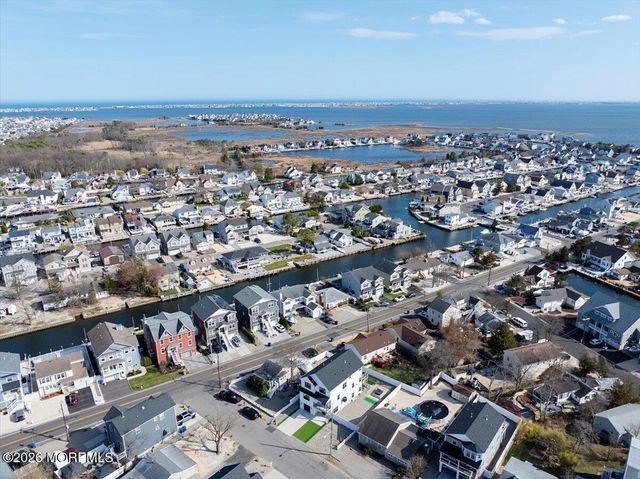 5 Shore Pine Drive, Brick, NJ 08723