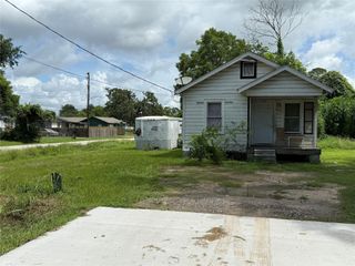 1310 De Soto Street, Houston, TX 77091