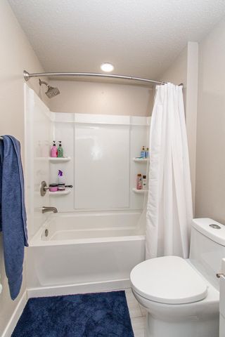 120 University Drive S, Fargo, ND 58103