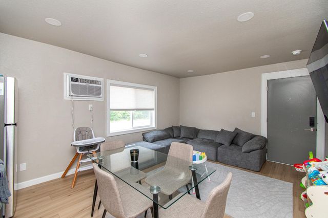 120 University Drive S, Fargo, ND 58103