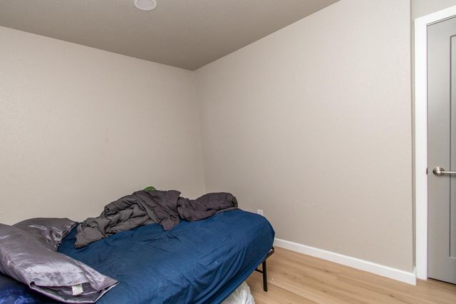 120 University Drive S, Fargo, ND 58103