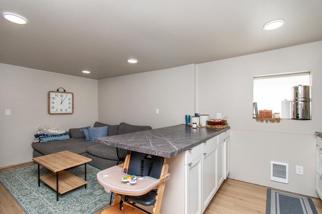 120 University Drive S, Fargo, ND 58103