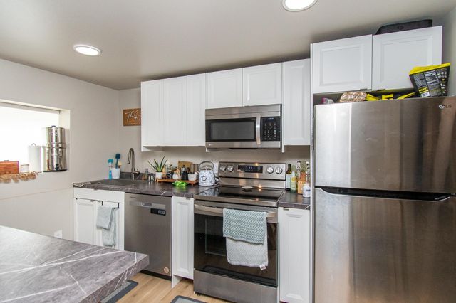 120 University Drive S, Fargo, ND 58103