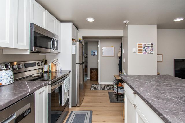 120 University Drive S, Fargo, ND 58103