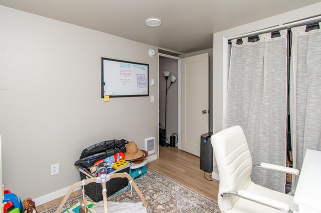 120 University Drive S, Fargo, ND 58103