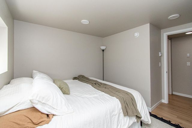 120 University Drive S, Fargo, ND 58103