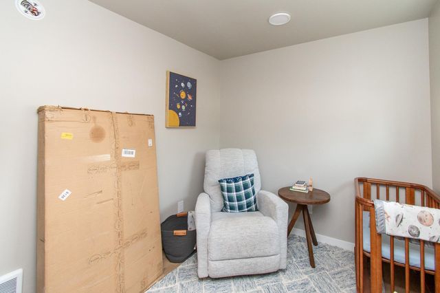 120 University Drive S, Fargo, ND 58103