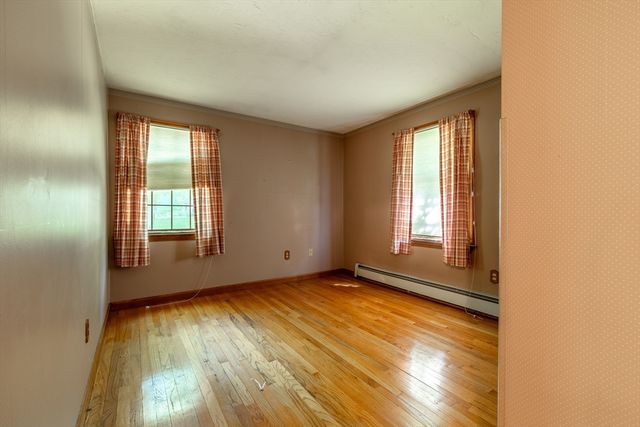 322 Spring St, Shrewsbury, MA 01545