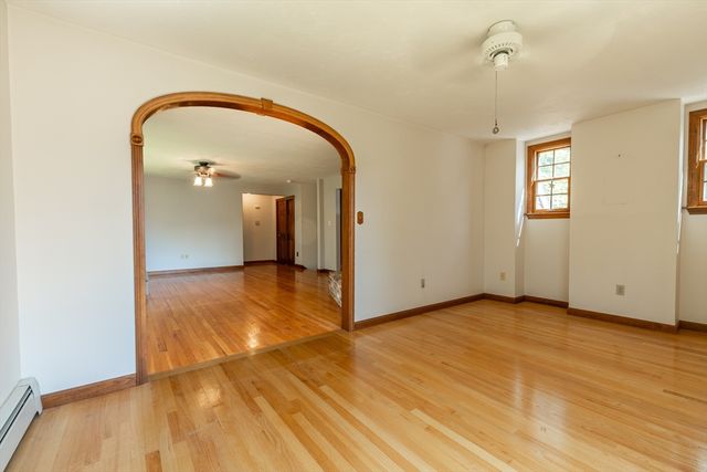 322 Spring St, Shrewsbury, MA 01545