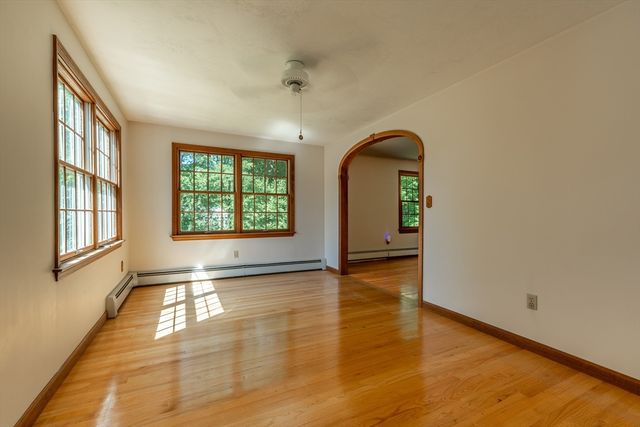322 Spring St, Shrewsbury, MA 01545
