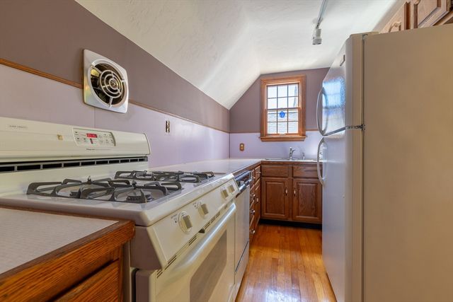 322 Spring St, Shrewsbury, MA 01545