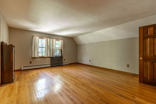 322 Spring St, Shrewsbury, MA 01545