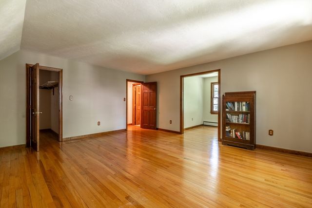 322 Spring St, Shrewsbury, MA 01545