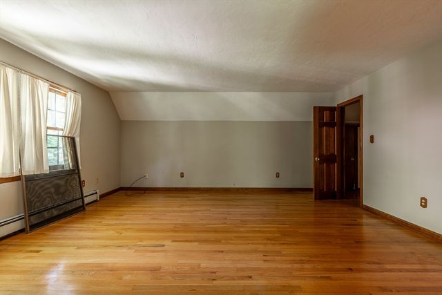 322 Spring St, Shrewsbury, MA 01545