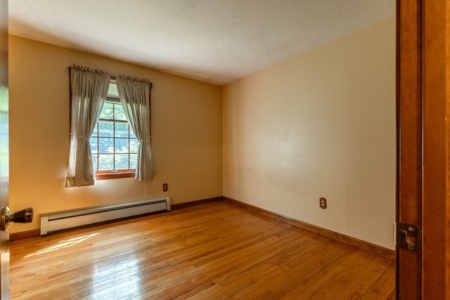 322 Spring St, Shrewsbury, MA 01545