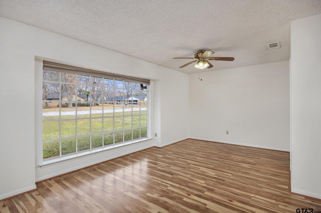 2827 Fairfax Dr, Tyler, TX 75701