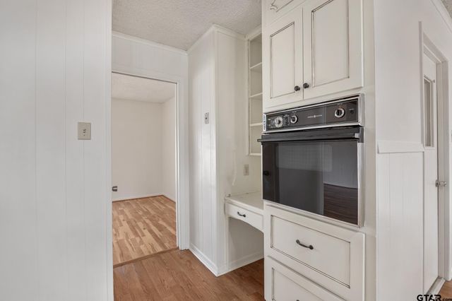 2827 Fairfax Dr, Tyler, TX 75701