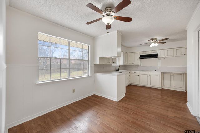 2827 Fairfax Dr, Tyler, TX 75701