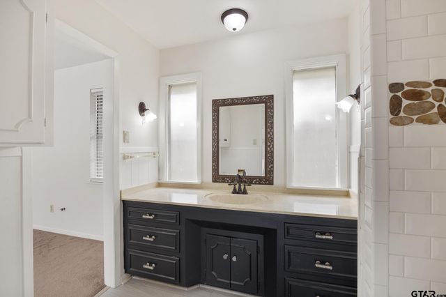 2827 Fairfax Dr, Tyler, TX 75701