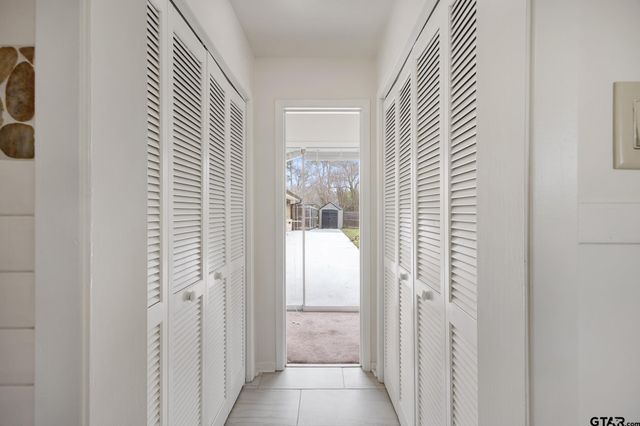 2827 Fairfax Dr, Tyler, TX 75701