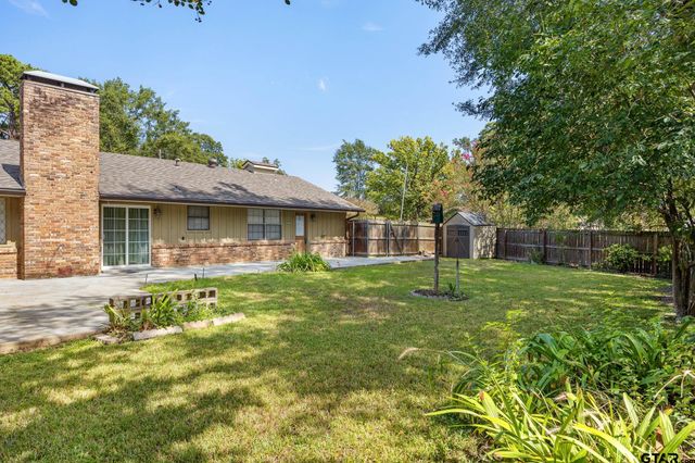 2827 Fairfax Dr, Tyler, TX 75701