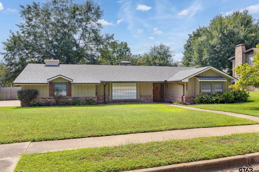 2827 Fairfax Dr, Tyler, TX 75701