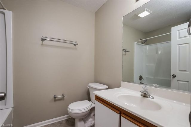 4156 Kennison Village Drive, Winston-salem, NC 27127