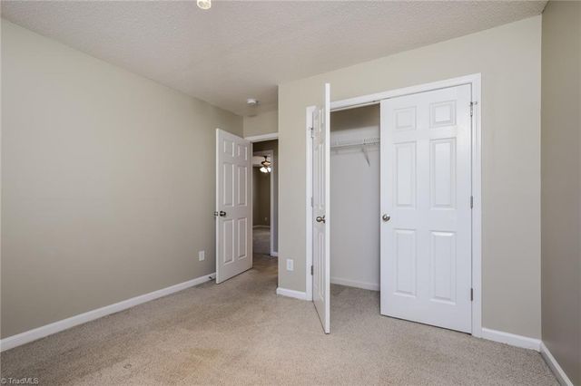 4156 Kennison Village Drive, Winston-salem, NC 27127