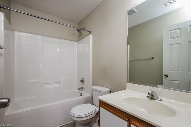 4156 Kennison Village Drive, Winston-salem, NC 27127