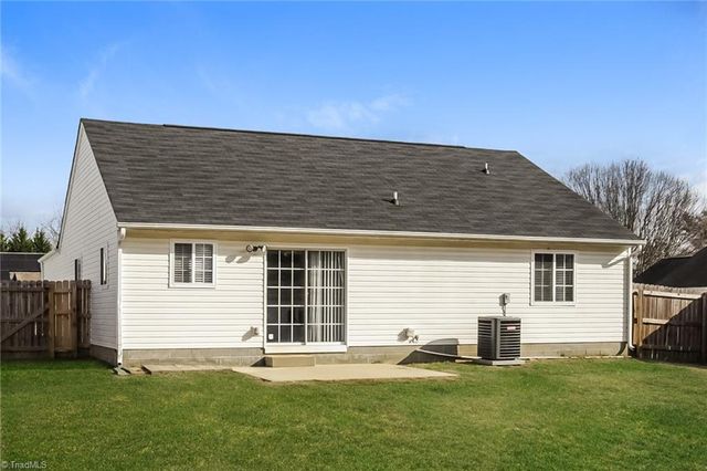 4156 Kennison Village Drive, Winston-salem, NC 27127