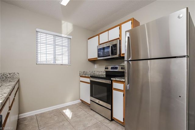 4156 Kennison Village Drive, Winston-salem, NC 27127