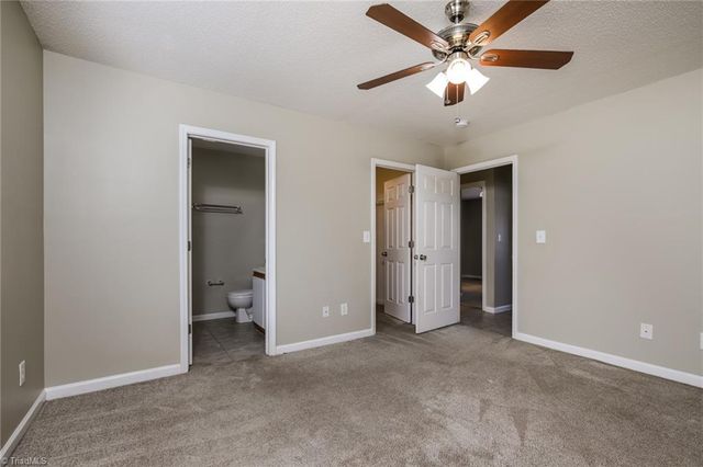 4156 Kennison Village Drive, Winston-salem, NC 27127