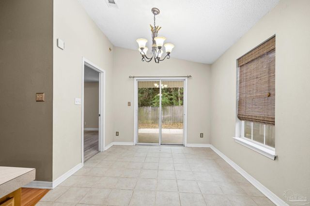 2517 Gulf Breeze Ave, Pensacola, FL 32507