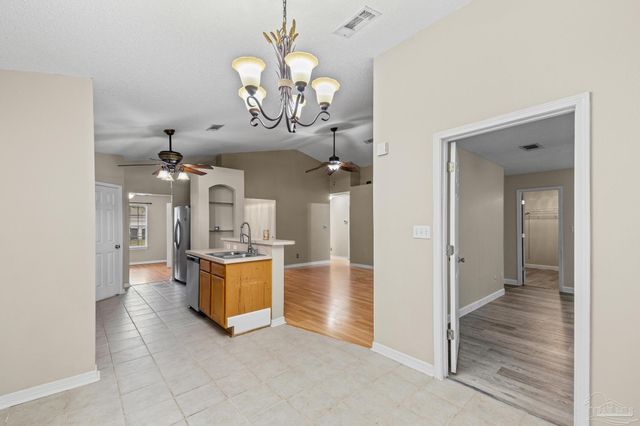 2517 Gulf Breeze Ave, Pensacola, FL 32507