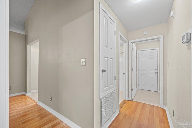 2517 Gulf Breeze Ave, Pensacola, FL 32507