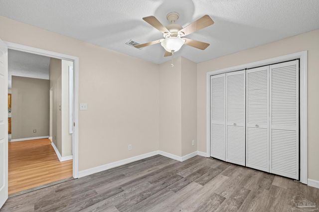 2517 Gulf Breeze Ave, Pensacola, FL 32507